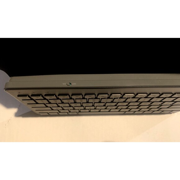 Wireless Keyboard with Stand for iPads & Tablets - heyday Black and Gray - Picture 8 of 10